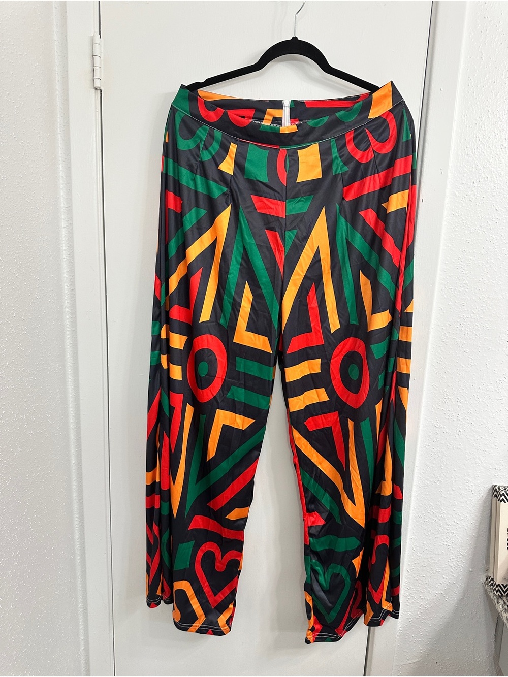 Bold Geometric Wide-Leg Pants